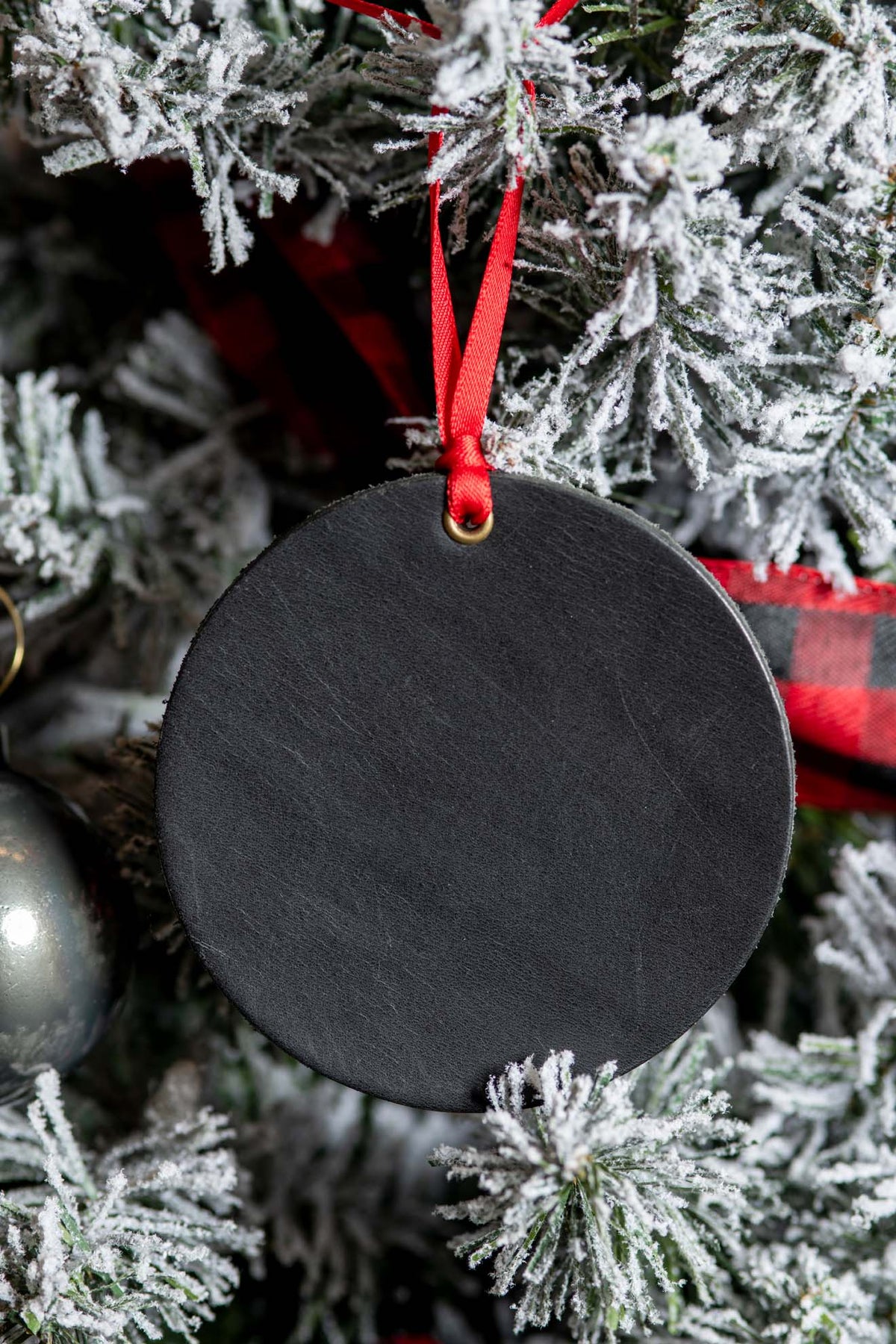 Simple Circle | Leather Ornament