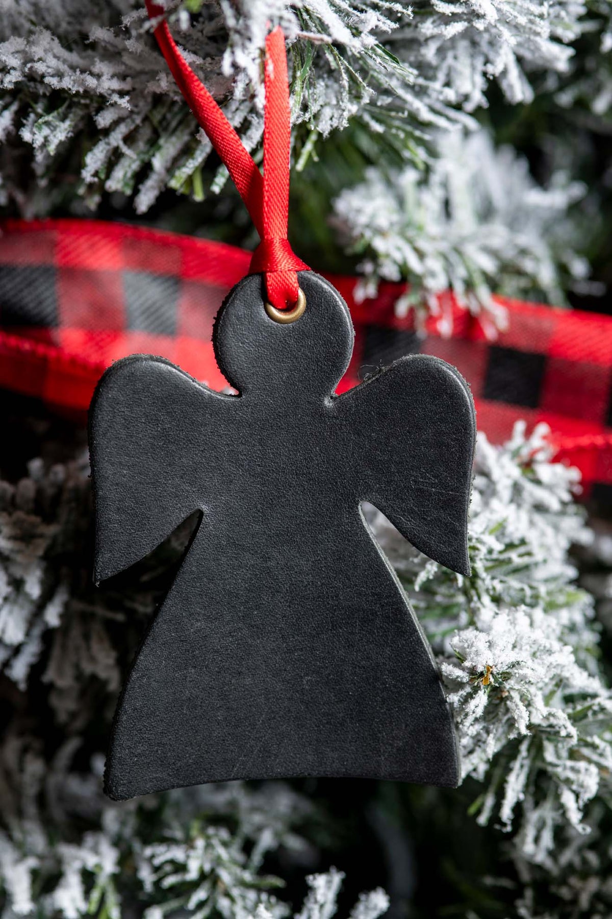 The Herald Angel | Leather Ornament