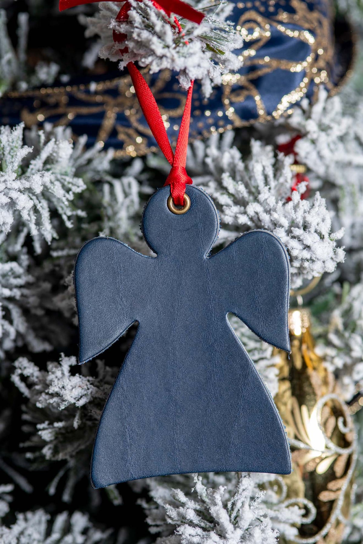 The Herald Angel | Leather Ornament
