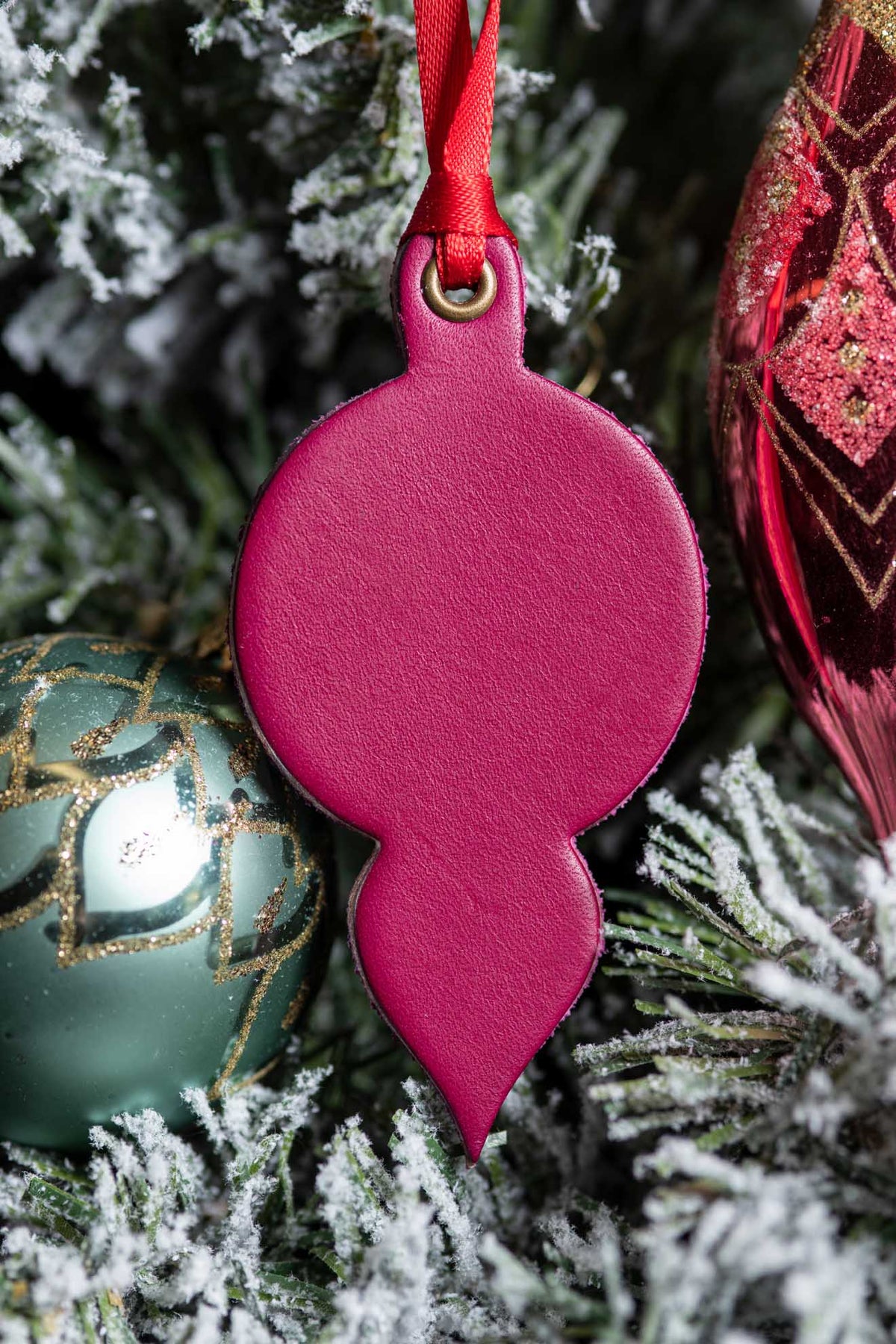 Lamp Shaped Ornament | Leather Ornament