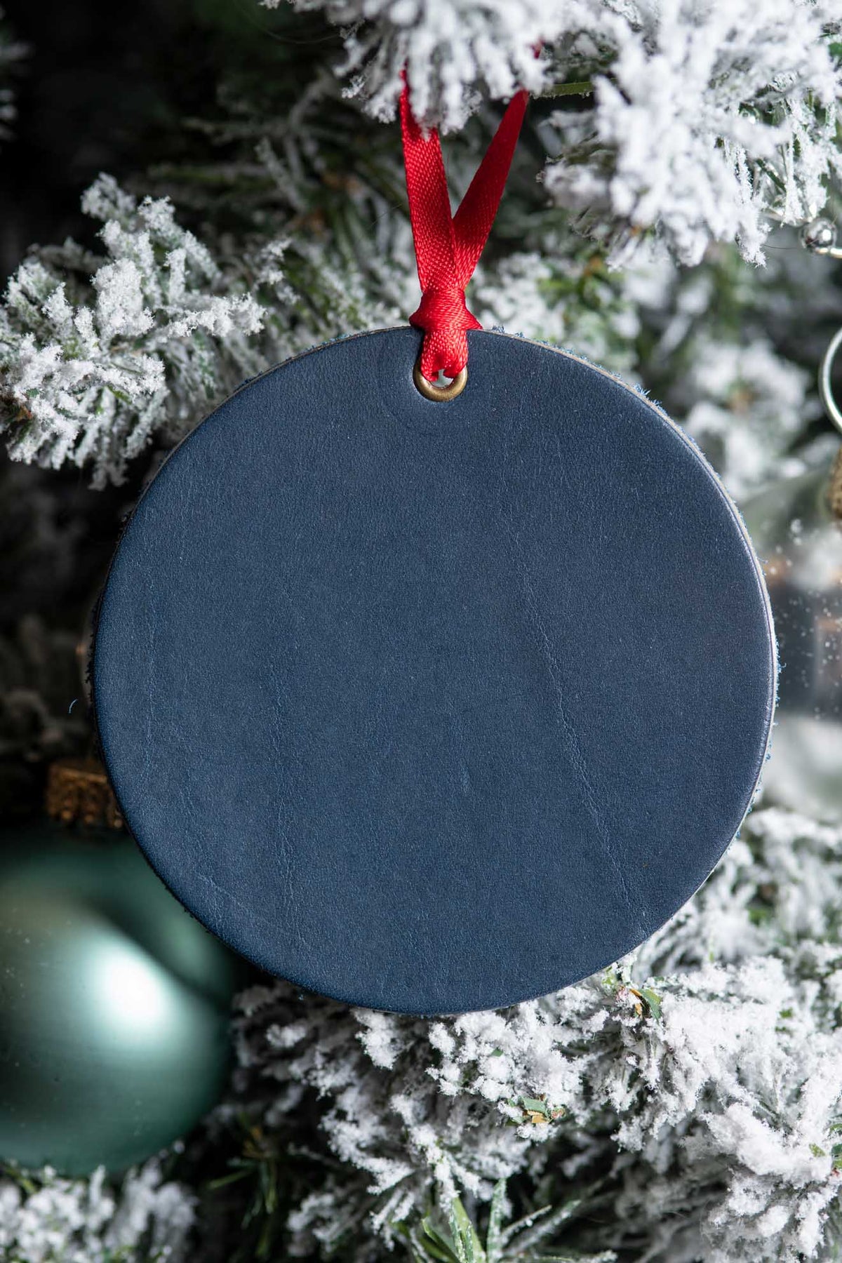 Simple Circle | Leather Ornament