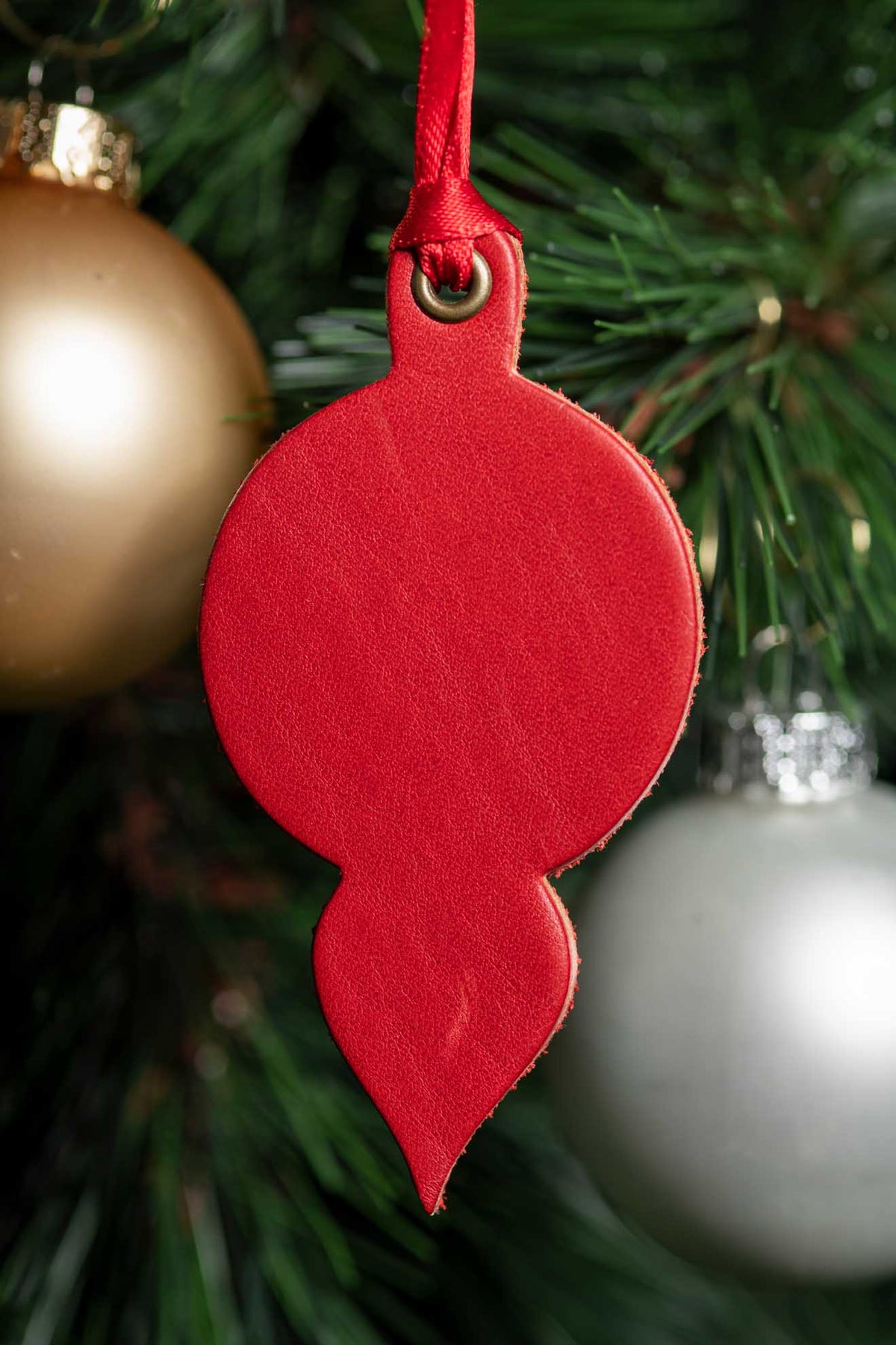 Lamp Shaped Ornament | Leather Ornament