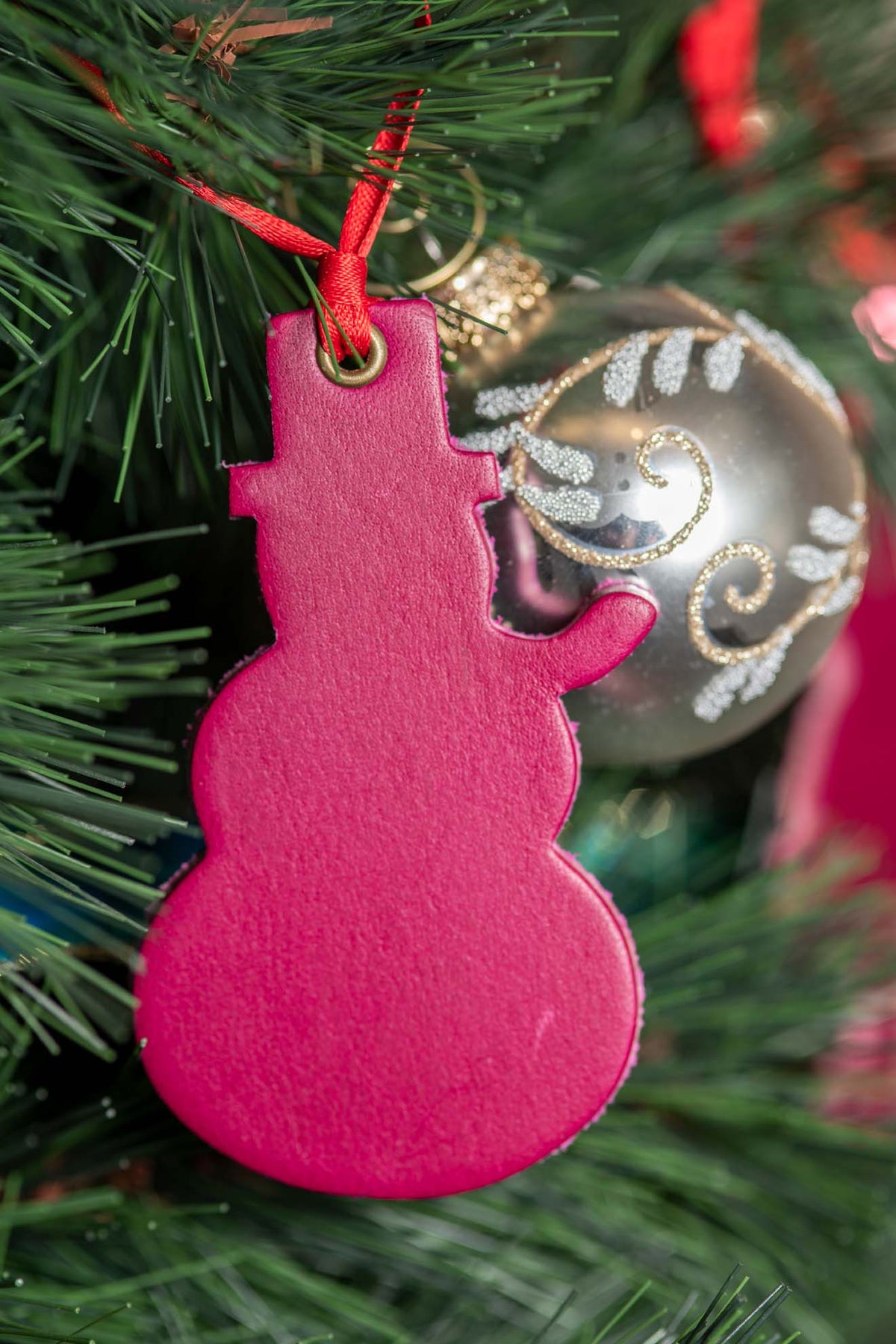 Frosty the Snowman | Leather Ornament
