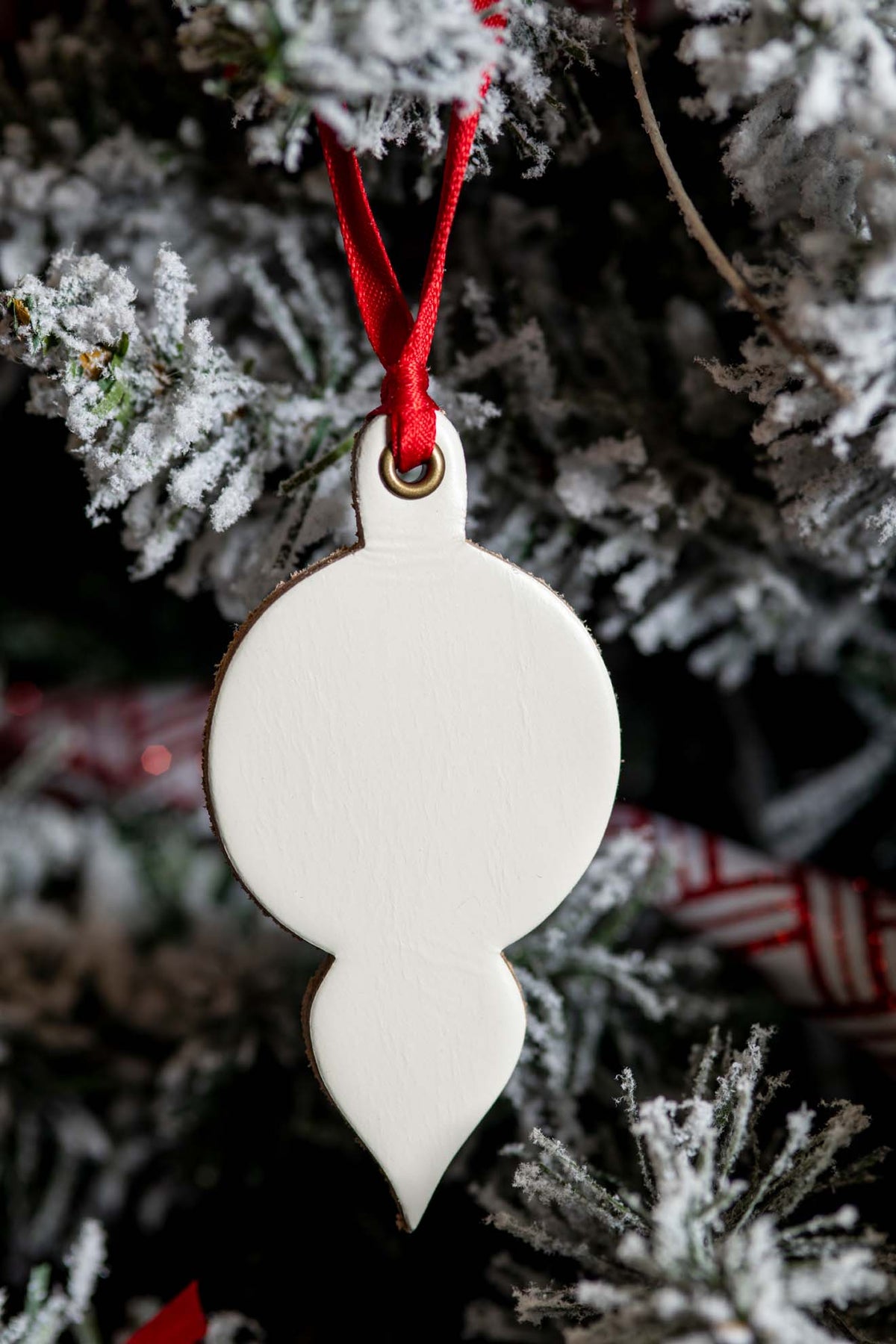 Lamp Shaped Ornament | Leather Ornament