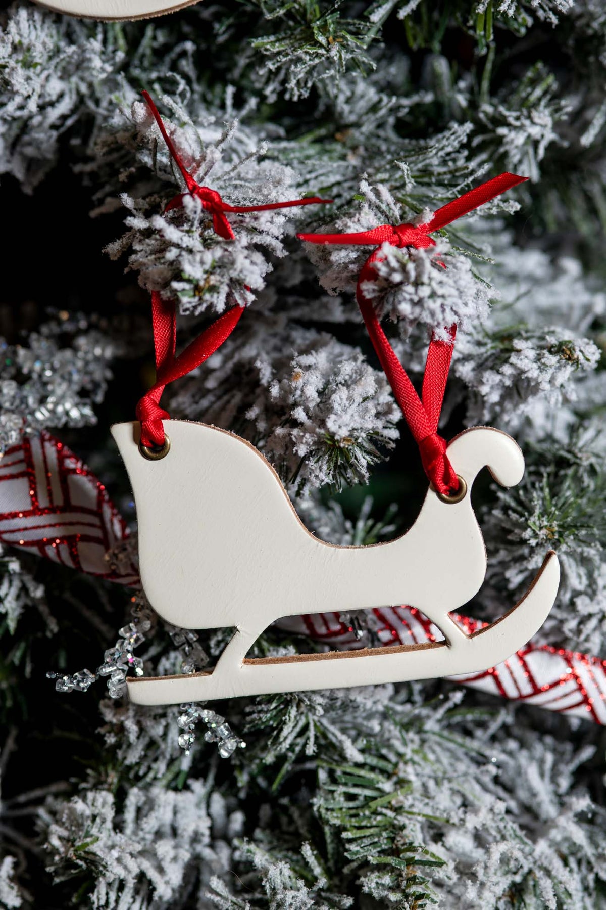 Santa&#39;s Sleigh | Leather Ornament