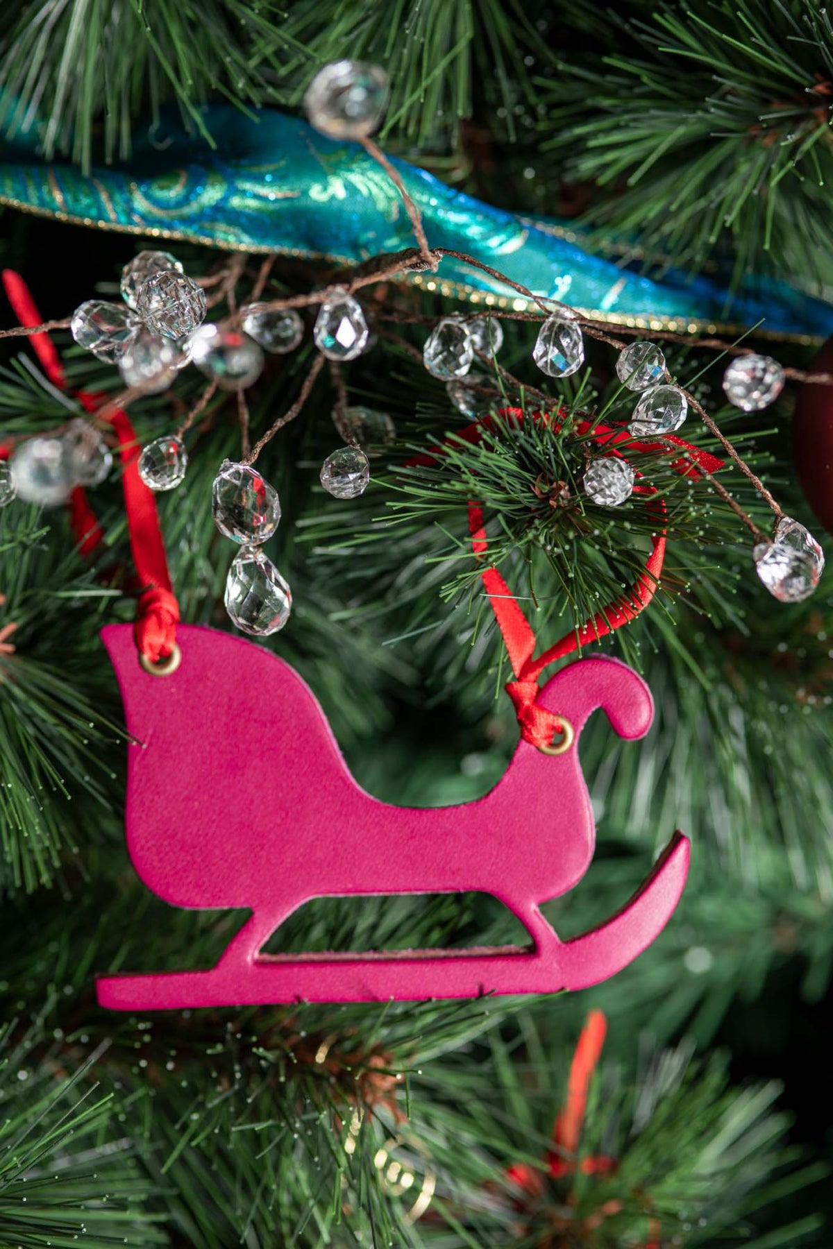 Santa&#39;s Sleigh | Leather Ornament