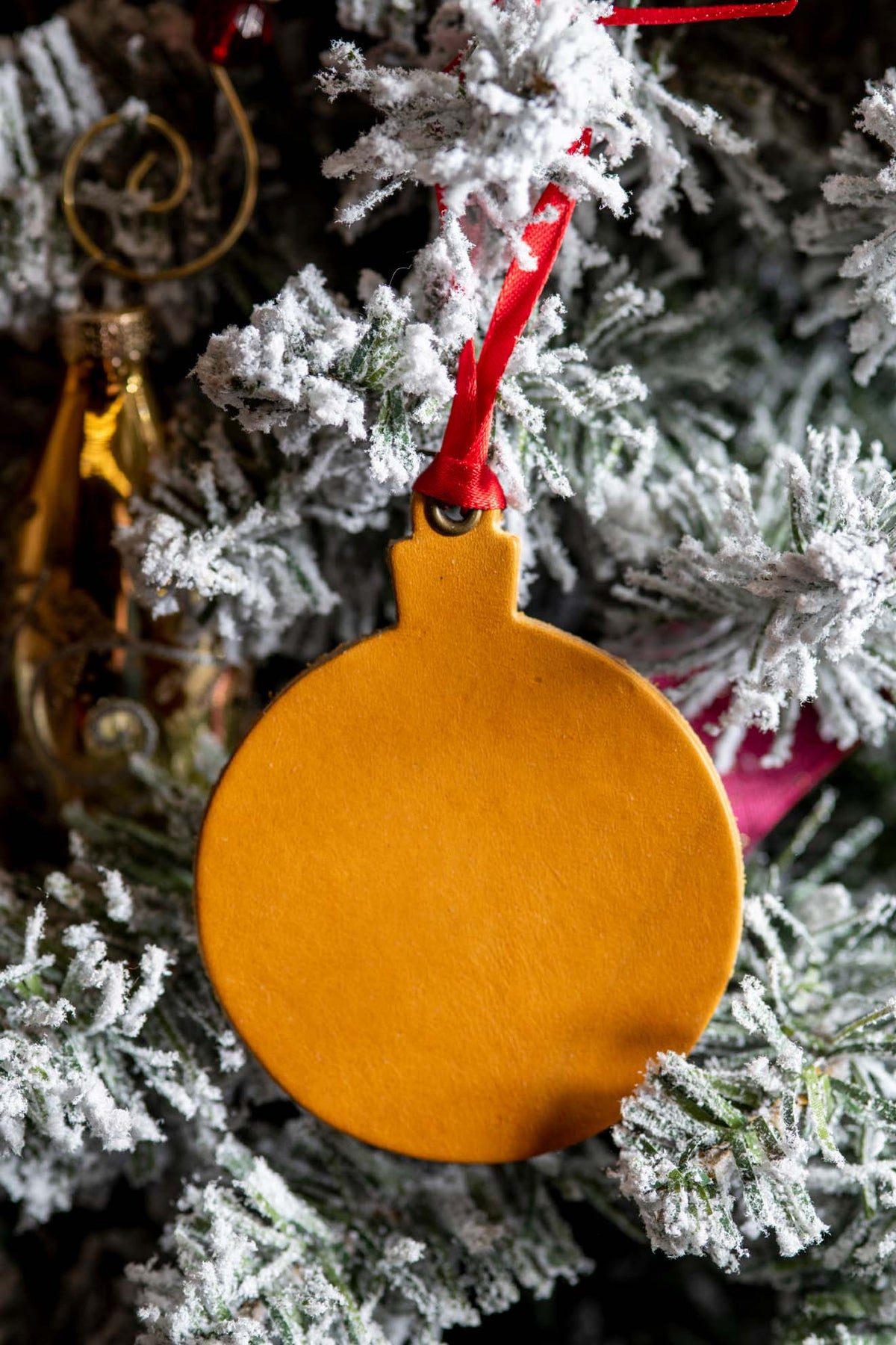 Round Ornament | Leather Ornament